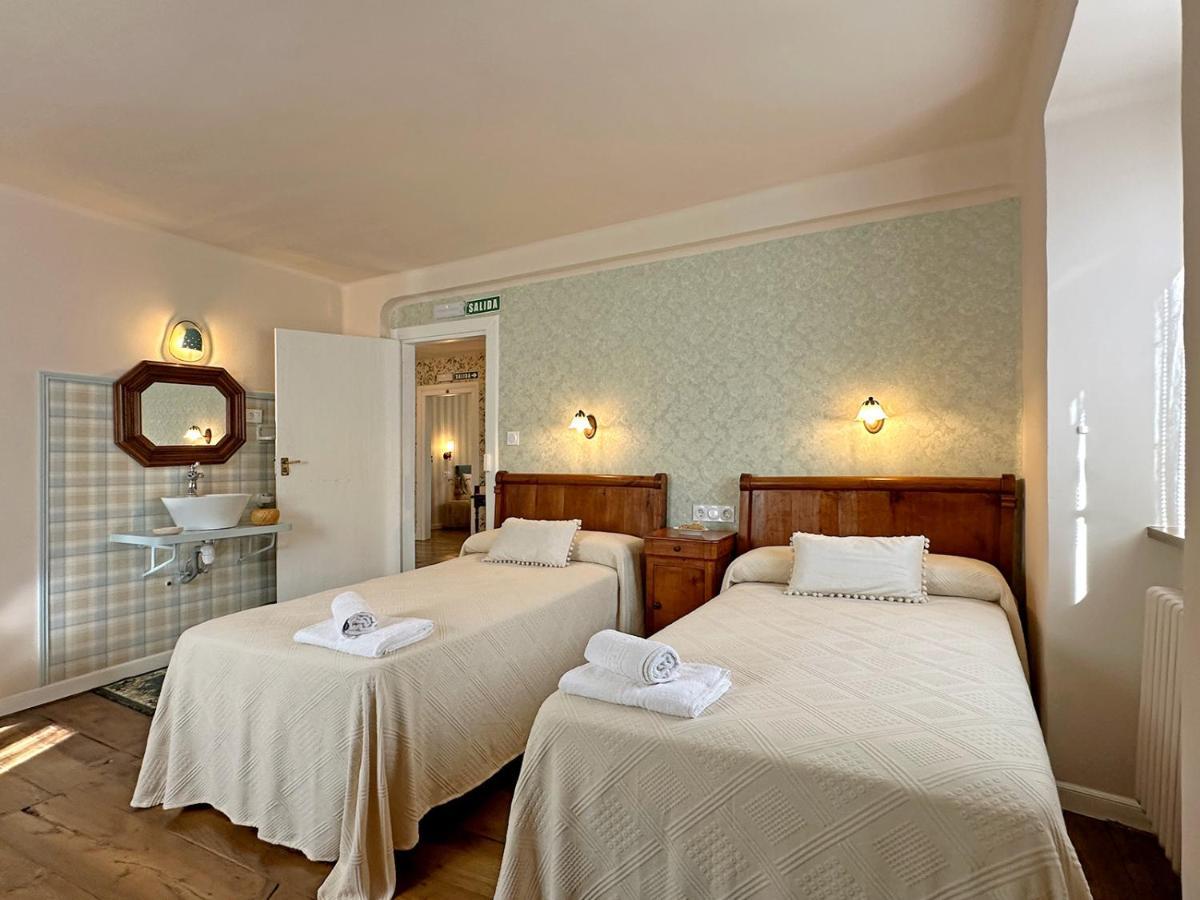 Etxeale Hotel Valcarlos Eksteriør billede