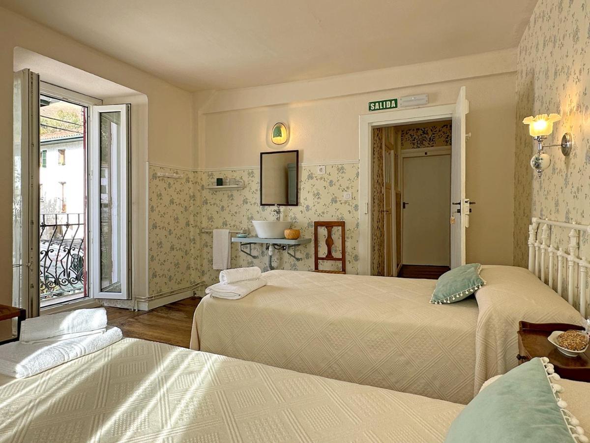 Etxeale Hotel Valcarlos Eksteriør billede